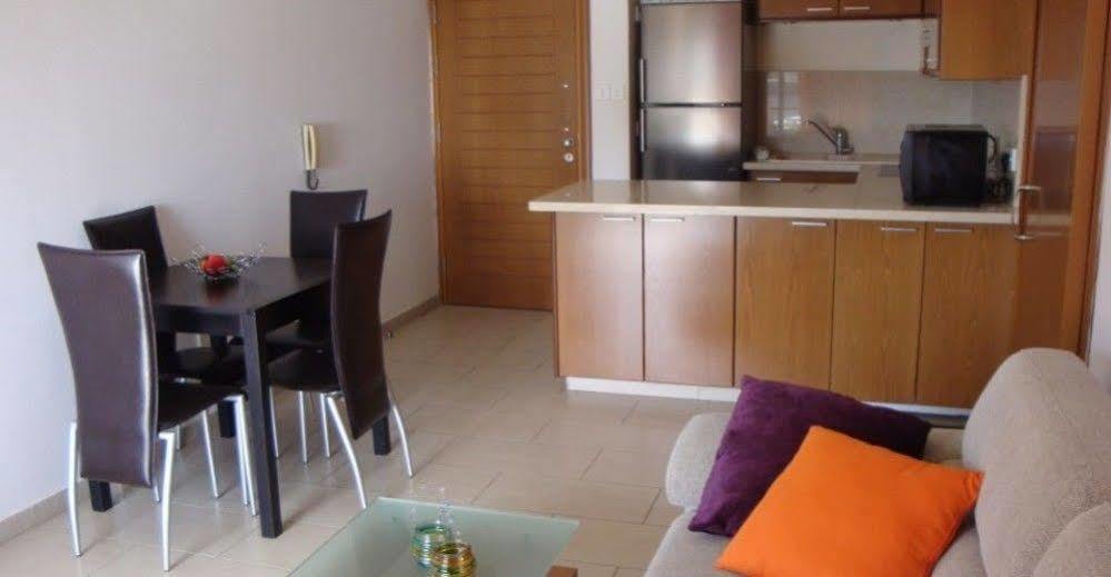 River Beach Apartments Limassol Exterior foto